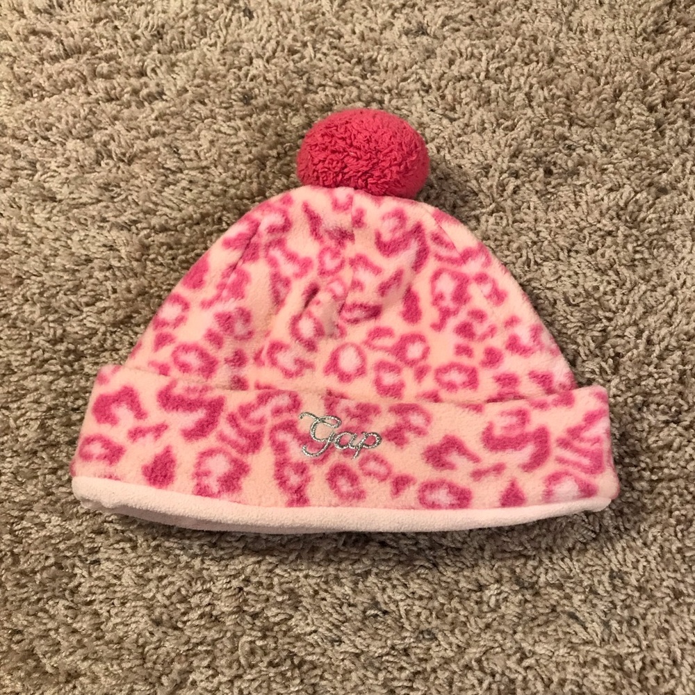 Girl’s S/M dark and light pink GAP fleece hat